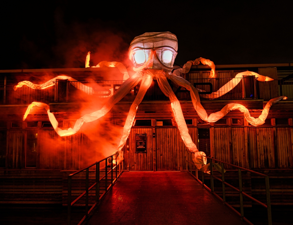 Unterwegs (On the road), Neu/New: 01.03.2026